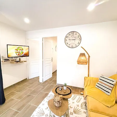 Le Numero 12 Netflix Wifi * שרבורג