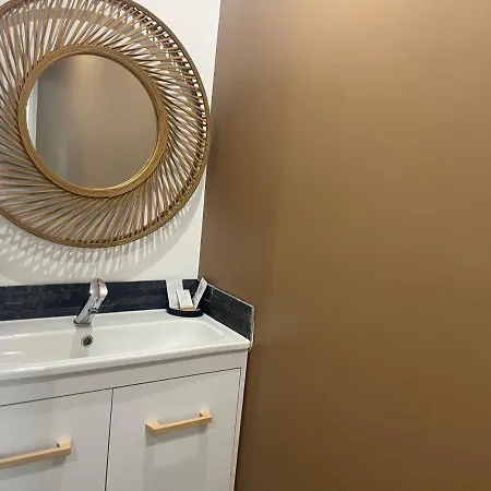 Le Numero 12 Netflix Wifi 瑟堡